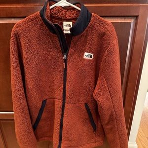Men’s full zip North Face fleece